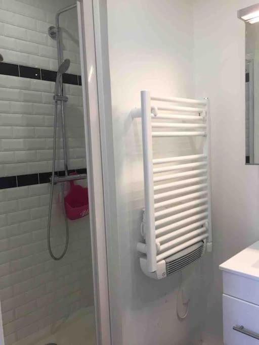 Duplex 45M2 -Zac L'Oreal - Palais De Justice Paris Clichy Buitenkant foto